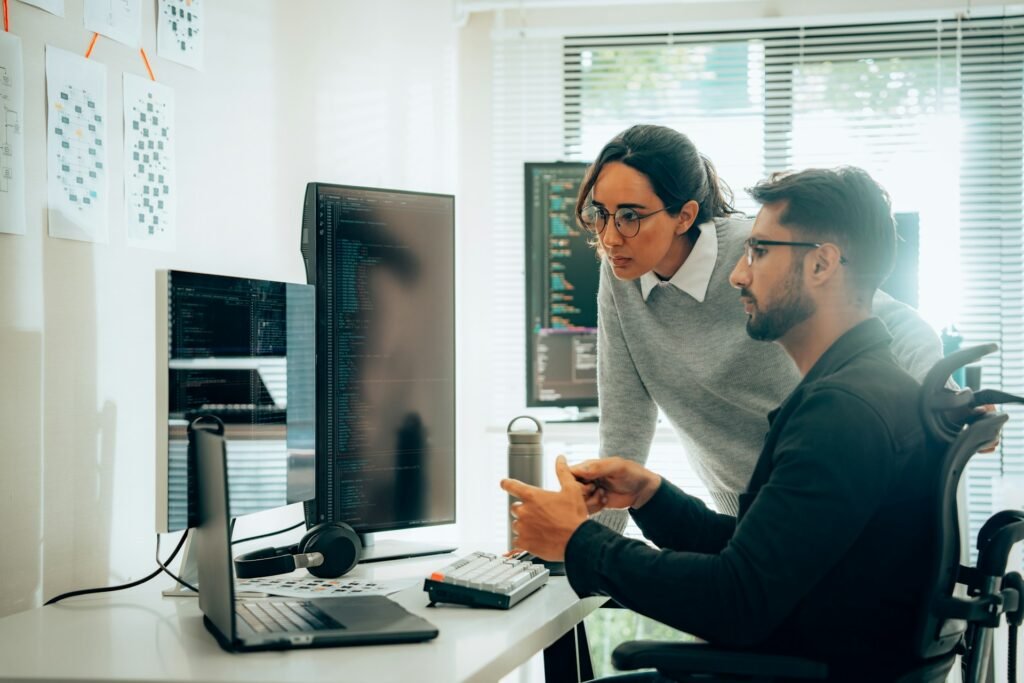 What Makes Remote IT Support Better Than Break-Fix Services 2 IT Support